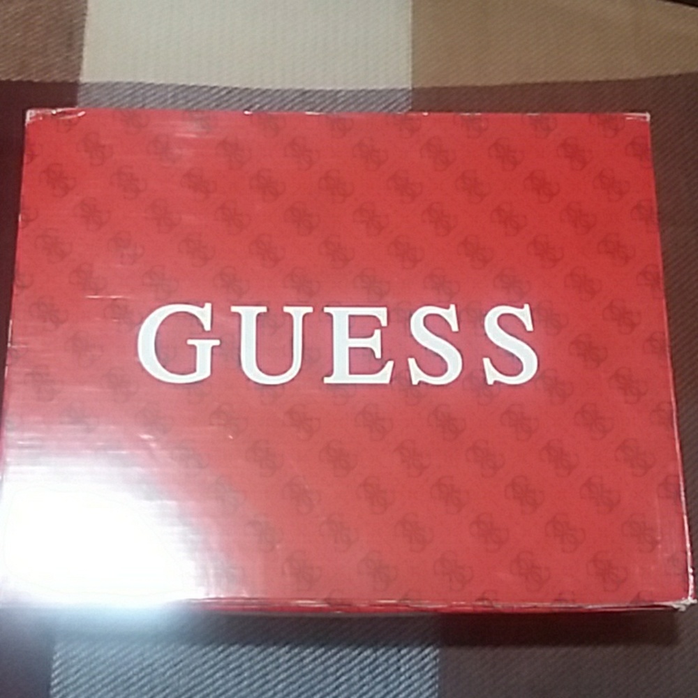 Guess boots